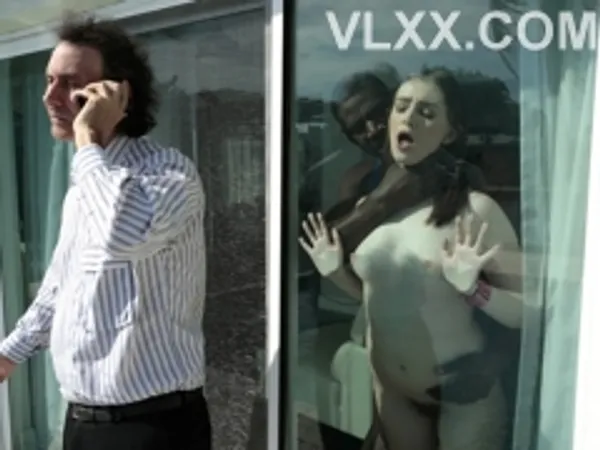 địt bà già việt nam Dẫn any da đen về nhà chơi rồi vụng trộm sau lưng ba mình